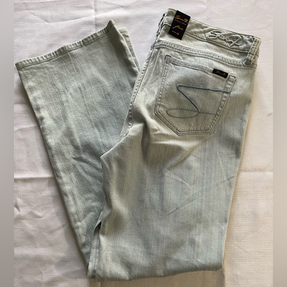 Seven7 NWT Flare premium denim light wash jeans size 14